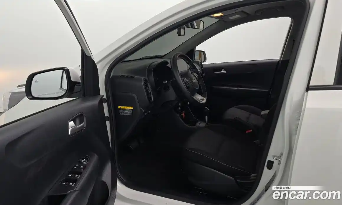 Kia Morning 2023 1.0 Автомат в Москве № 1245171, фото 10