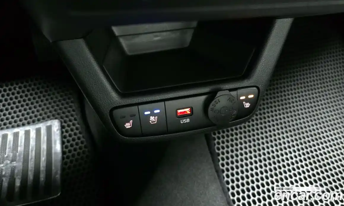 Kia Ray 2023 1.0 Автомат в Москве № 1245193, фото 19