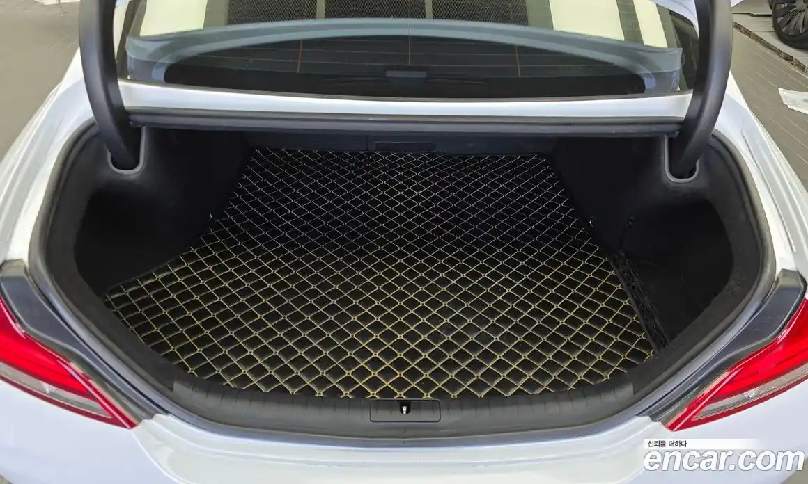 Genesis G70 2018 2.2 Автомат в Москве № 1245585, фото 20