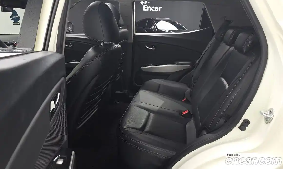 SsangYong TIBOLI 2015 1.6 Автомат в Москве № 1246200, фото 12