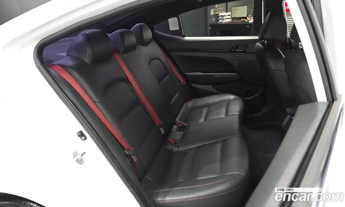 Hyundai Avante 2018 1.6 гидро в Москве № 1247918, фото 12