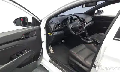 Hyundai Avante 2018 1.6 гидро в Москве № 1247918, миниатюра 10