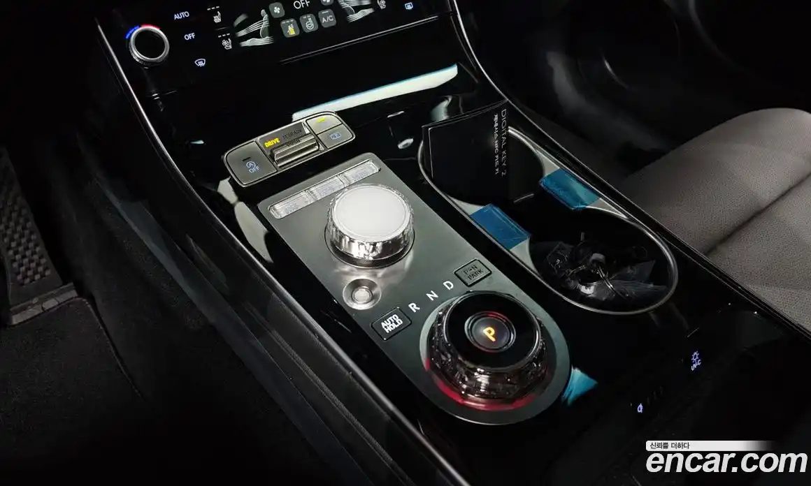 Genesis GV70 2025 2.5 гидро в Москве № 1248384, фото 9