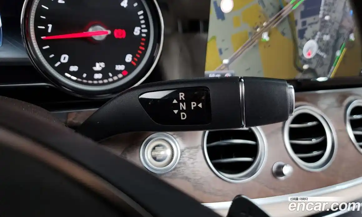 Mercedes-Benz E-Class 2016 1.9 гидро в Москве № 1248616, фото 9