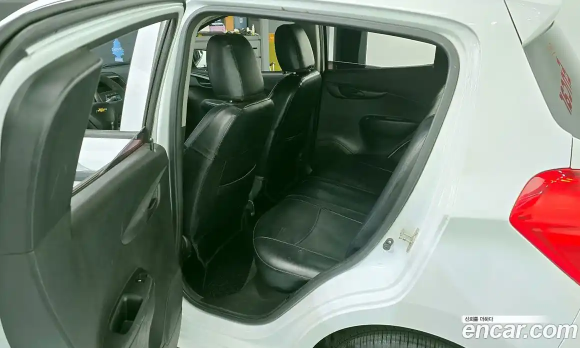 Chevrolet Spark 2015 1.0 Автомат в Москве № 1249242, фото 11