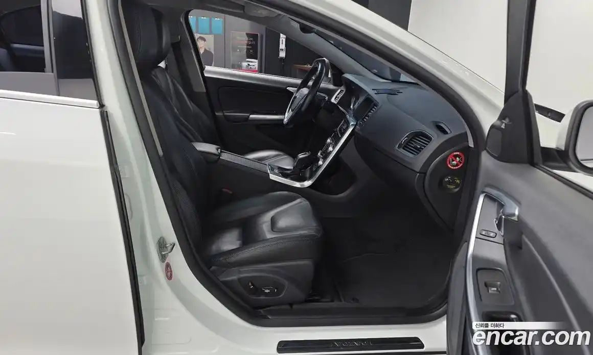 Volvo S60 2015 2.0 гидро в Москве № 1250075, фото 11