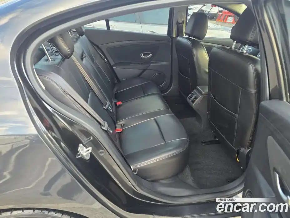 Renault SM3 2014 1.6 гидро в Москве № 1250512, фото 14