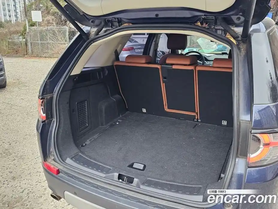 Land Rover Discovery Sport 2015 2.0 гидро в Москве № 1250646, фото 14