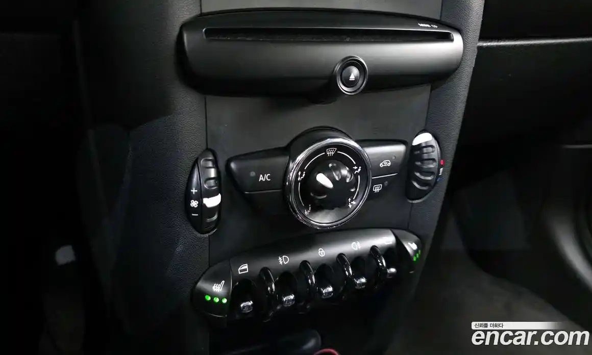 Mini Cooper 2013 1.6 гидро в Москве № 1250786, фото 16