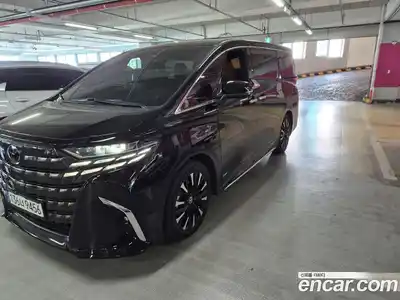 Toyota Alphard, 2025