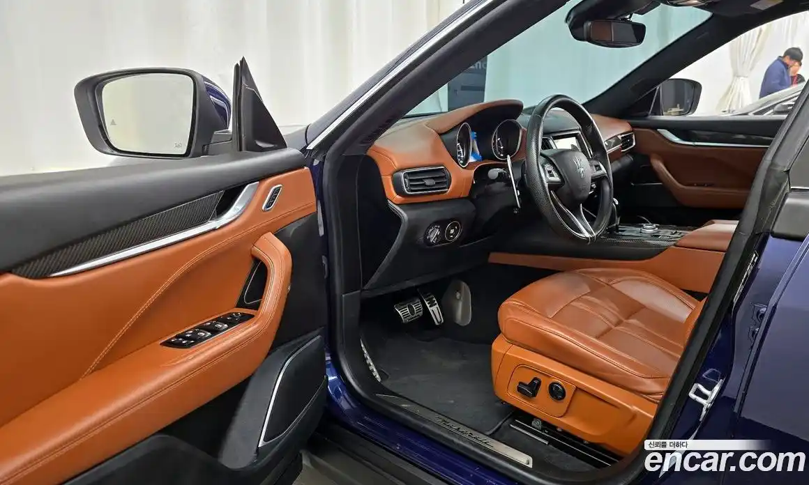 Maserati Levante 2017 3.0 гидро в Москве № 1253344, фото 10