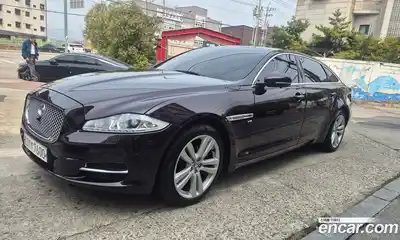 Jaguar XJ, 2013