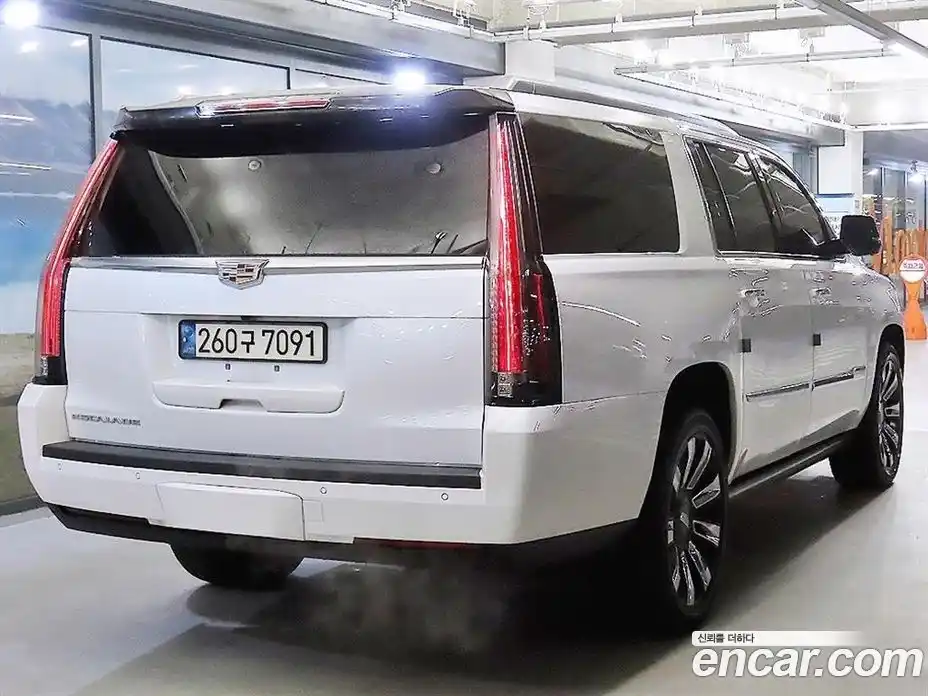 Cadillac Escalade 2016 6.2 гидро в Москве № 1253694, фото 4