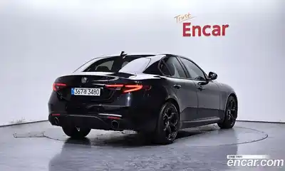 Alfa Romeo Giulia 2017 2.0 гидро в Москве № 1253829, миниатюра 2