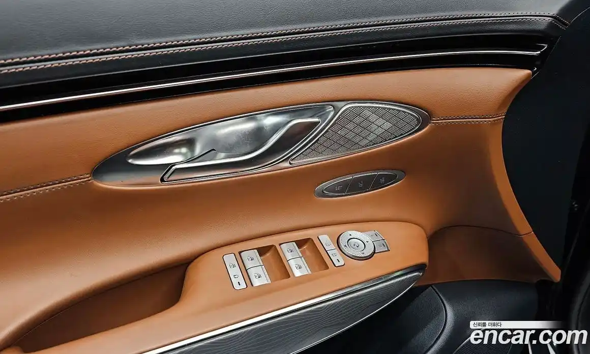 Genesis GV70 2022 2.5 Автомат в Москве № 1278310, фото 16