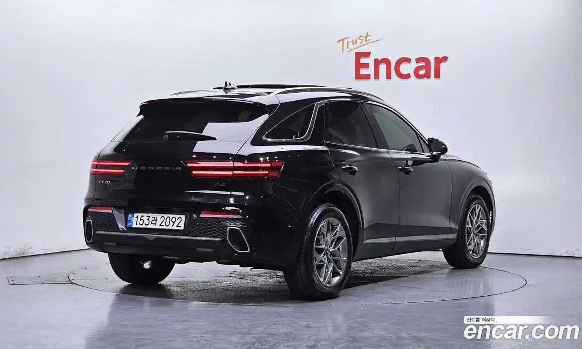 Genesis GV70 2022 2.5 Автомат в Москве № 1278310, фото 2