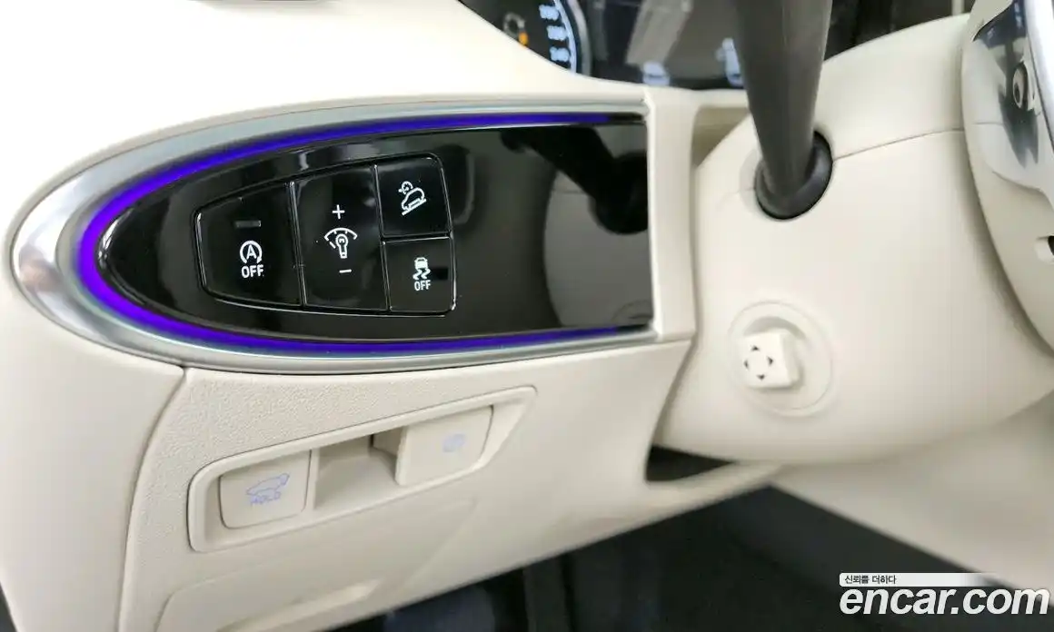 Genesis GV70 2021 2.5 Автомат в Москве № 1278320, фото 16