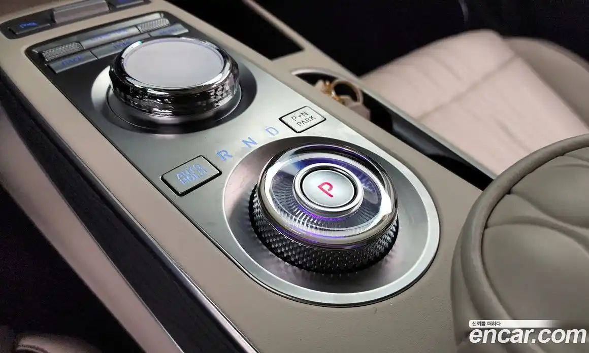 Genesis GV70 2021 2.5 Автомат в Москве № 1278320, фото 9