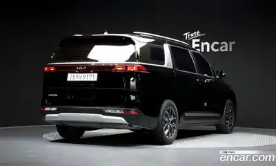 Kia Canival 9-Seater Prestige