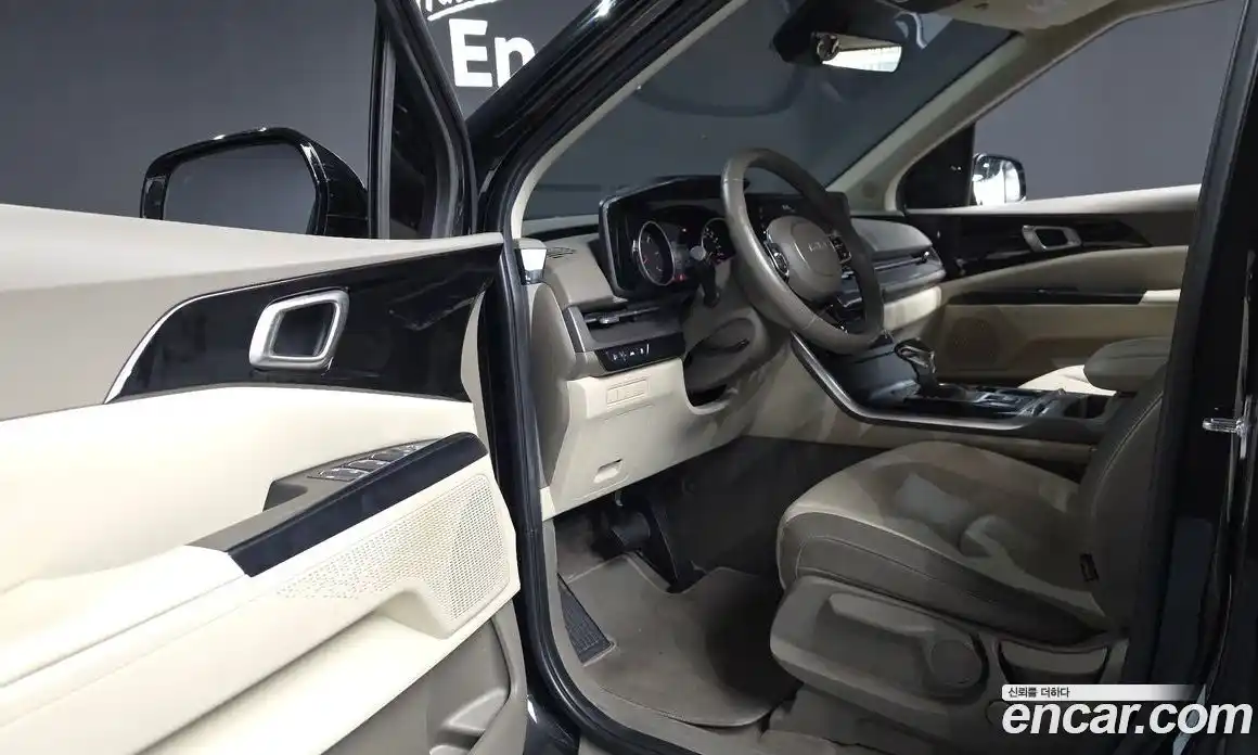 Kia Canival 2023 2.2 Автомат в Москве № 1278322, фото 9