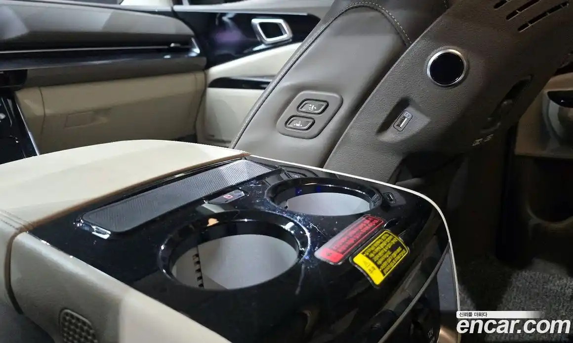 Kia Canival 2021 3.5 Автомат в Москве № 1279464, фото 18