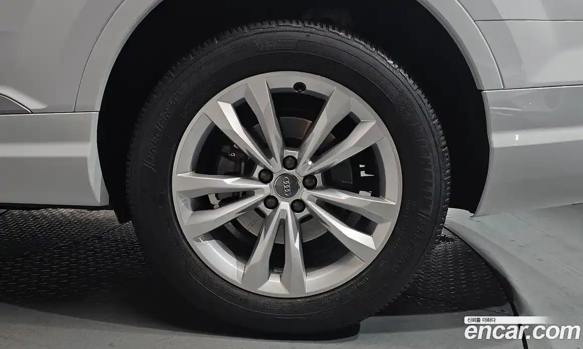 Audi Q7 2019 2.0 гидро в Москве № 1279942, фото 4
