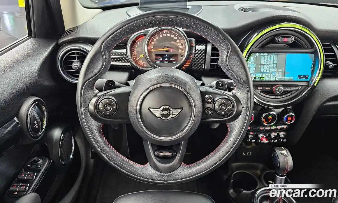 Mini Cooper 2017 2.0 гидро в Москве № 1280998, фото 13
