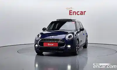 Mini Cooper 2017 2.0 гидро в Москве № 1280998, миниатюра 3