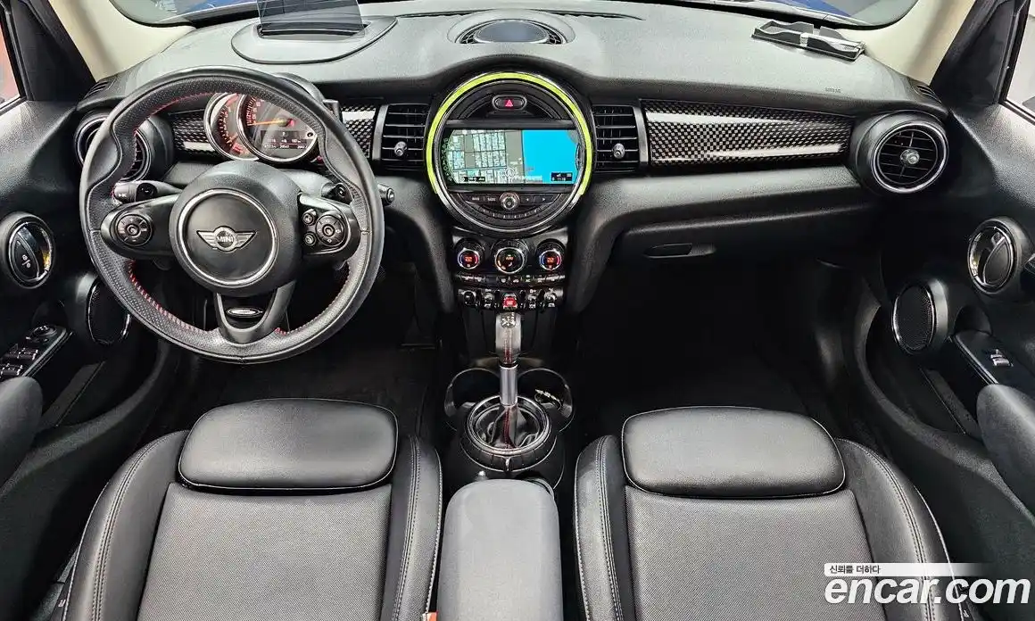 Mini Cooper 2017 2.0 гидро в Москве № 1280998, фото 7