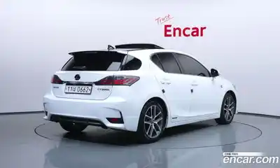 Lexus CT200h 2016 1.8 гидро в Москве № 1281397, миниатюра 2