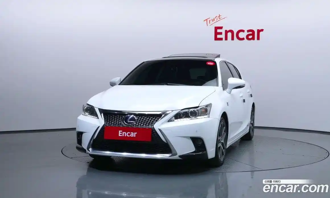 Lexus CT200h 2016 1.8 гидро в Москве № 1281397, фото 3