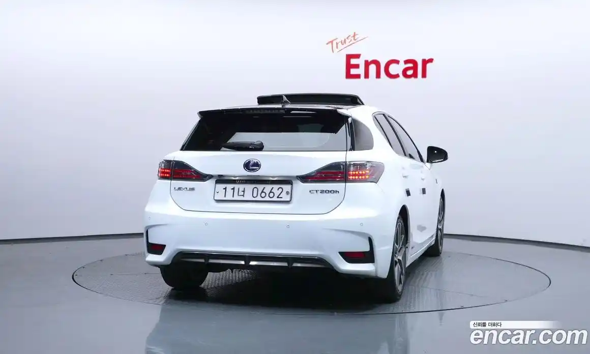 Lexus CT200h 2016 1.8 гидро в Москве № 1281397, фото 4