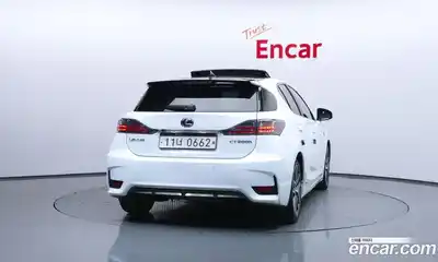 Lexus CT200h 2016 1.8 гидро в Москве № 1281397, миниатюра 4