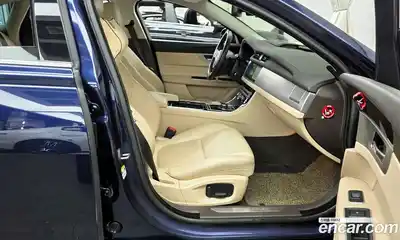 Jaguar XF 2017 2.0 гидро в Москве № 1283438, миниатюра 11