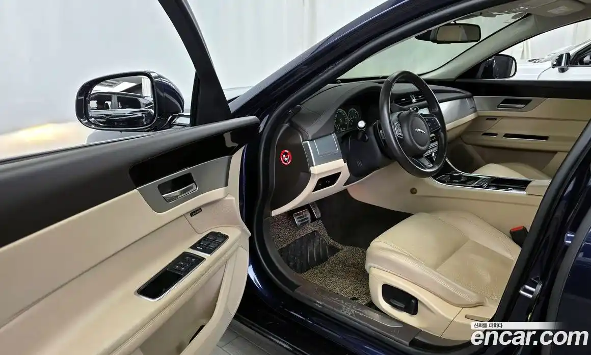Jaguar XF 2017 2.0 гидро в Москве № 1283438, фото 10