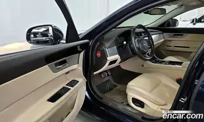 Jaguar XF 2017 2.0 гидро в Москве № 1283438, миниатюра 10