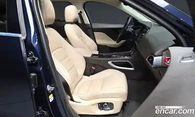 Jaguar F-Pace 2020 2.0 гидро в Москве № 1283466, миниатюра 11