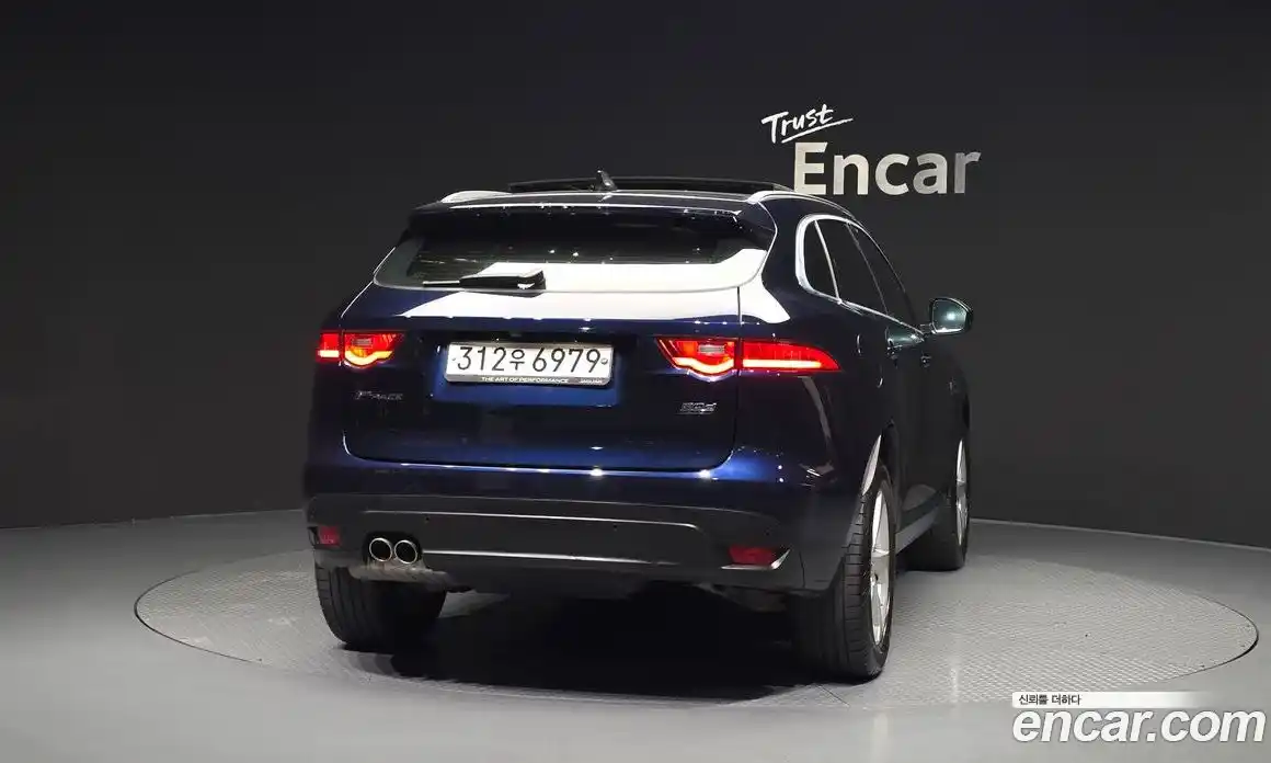 Jaguar F-Pace 2020 2.0 гидро в Москве № 1283466, фото 4