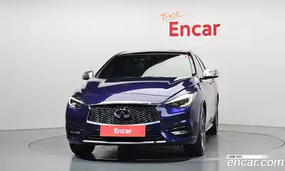 Infiniti Q30 2019 2.0 гидро в Москве № 1283633, миниатюра 3