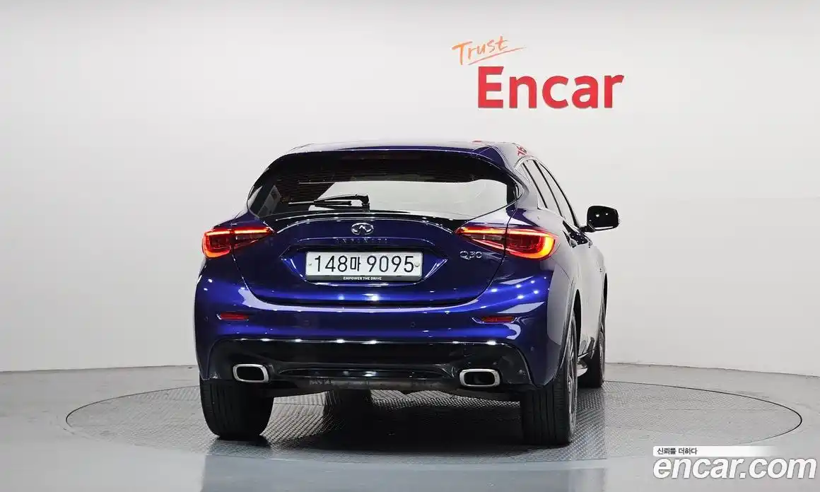 Infiniti Q30 2019 2.0 гидро в Москве № 1283633, фото 4