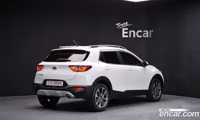 Kia Stonic 2018 1.4 гидро в Москве № 1288840, миниатюра 2