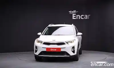 Kia Stonic 2018 1.4 гидро в Москве № 1288840, миниатюра 3