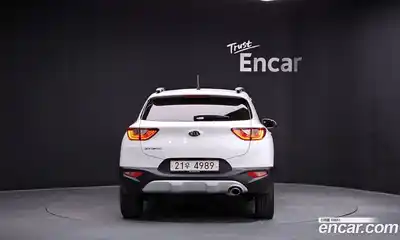 Kia Stonic 2018 1.4 гидро в Москве № 1288840, миниатюра 4