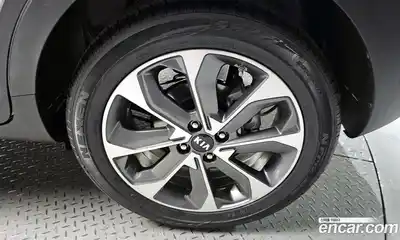 Kia Stonic 2018 1.4 гидро в Москве № 1288840, миниатюра 5