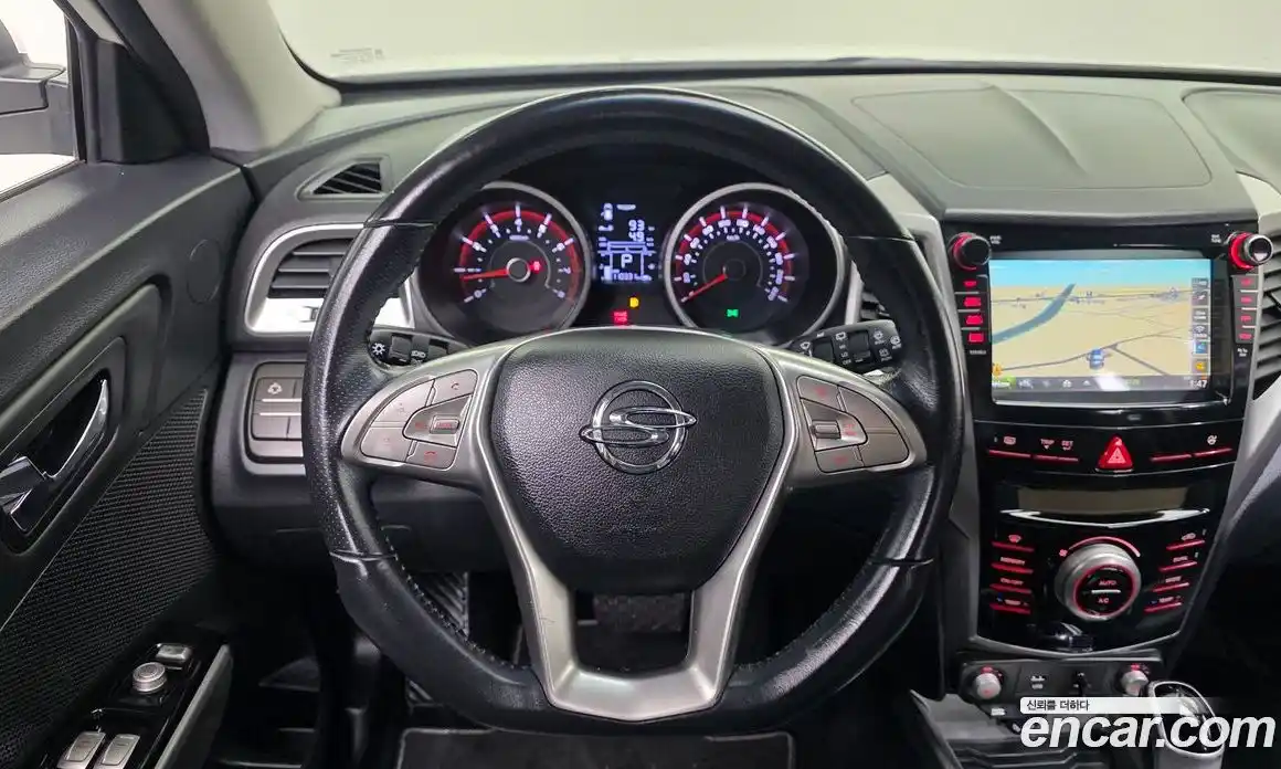 SsangYong TIBOLI 2015 1.6 Автомат в Москве № 1289342, фото 14