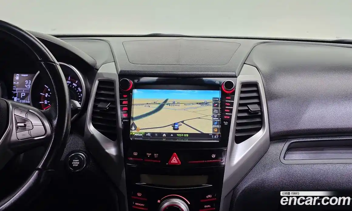 SsangYong TIBOLI 2015 1.6 Автомат в Москве № 1289342, фото 16