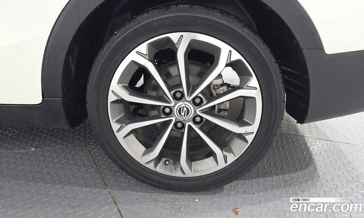 SsangYong TIBOLI 2018 1.6 Автомат в Москве № 1289605, фото 5