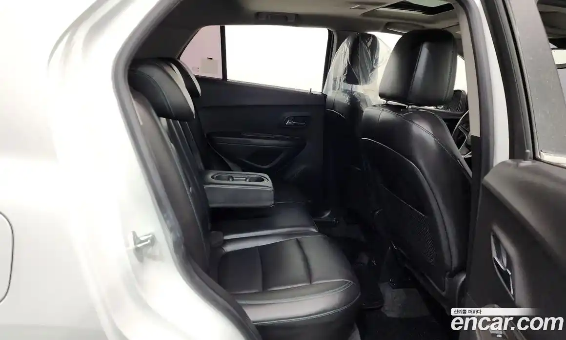 Chevrolet Trax 2015 1.4 Автомат в Москве № 1289975, фото 11