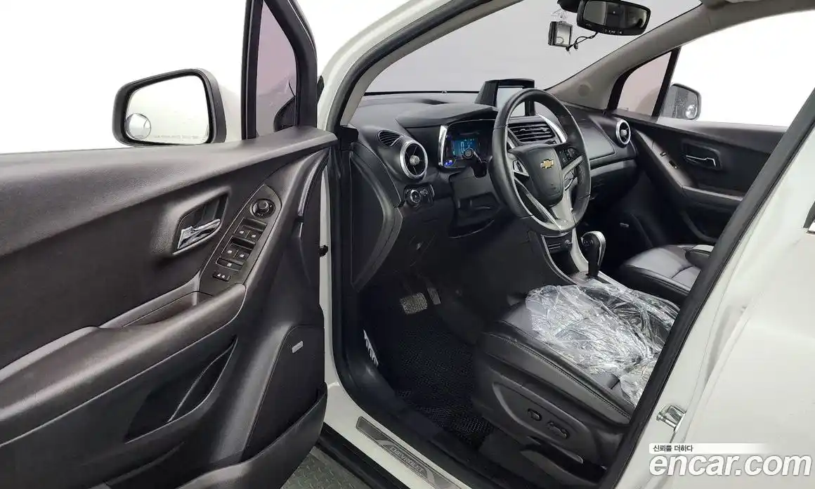 Chevrolet Trax 2015 1.4 Автомат в Москве № 1289975, фото 10