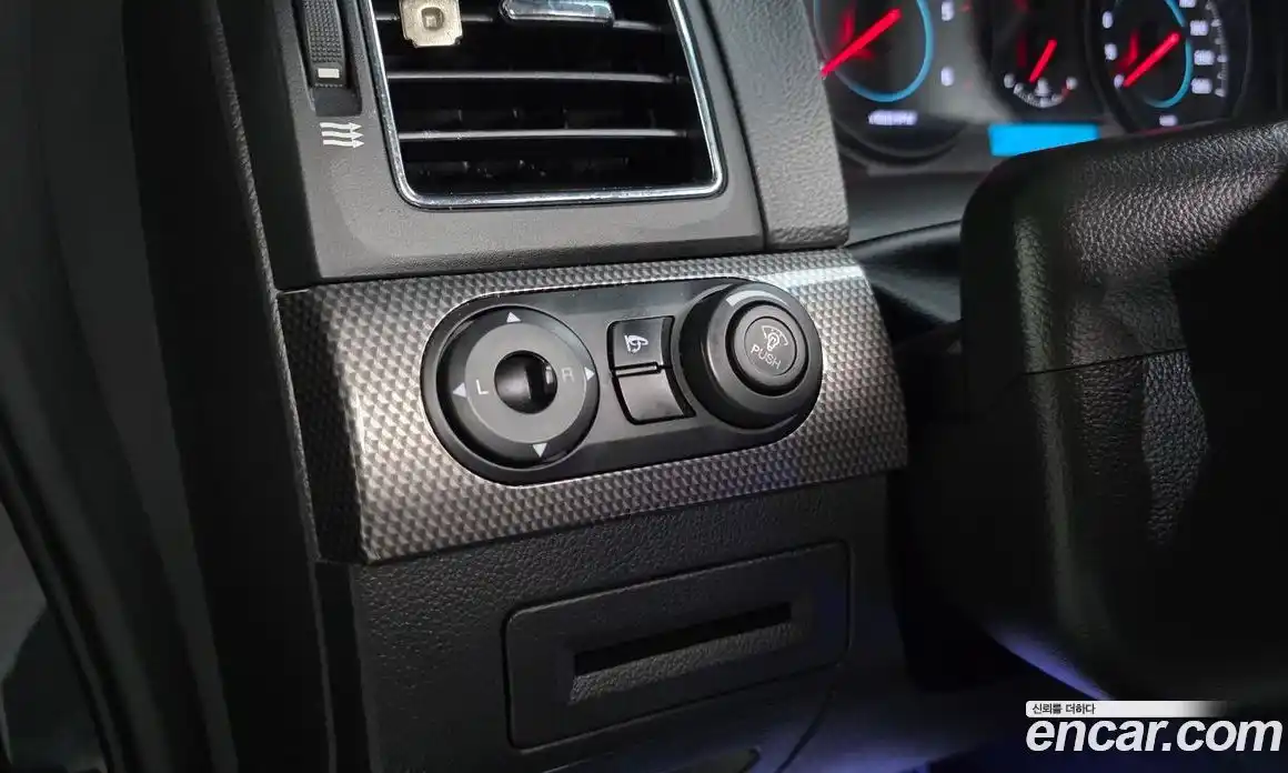 Chevrolet Captiva 2012 2.0 Автомат в Москве № 1290084, фото 17